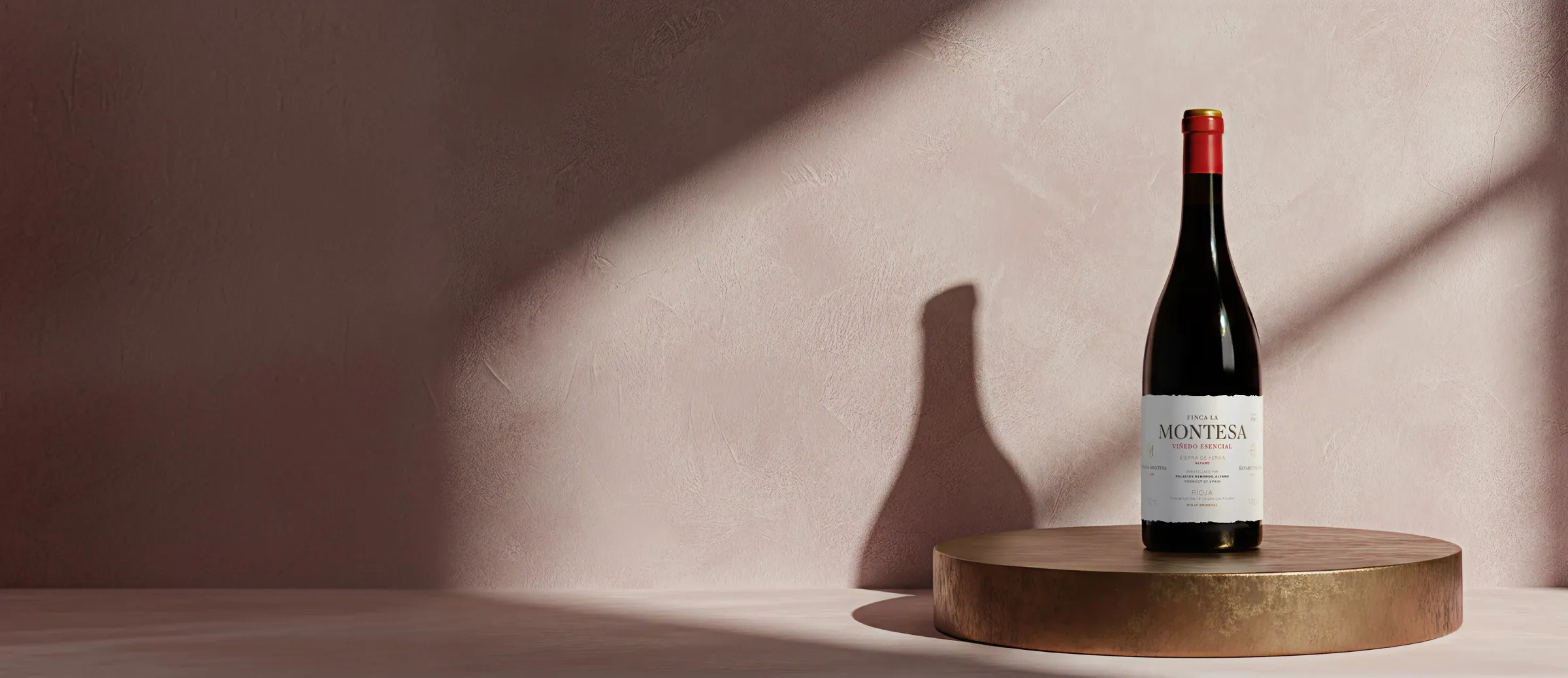 Botella de vino La Montesa 2021
