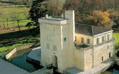 Vista del Château La Tour Carnet