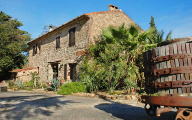 Vista del edificio de bodega