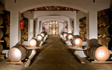 Interior de la destilería