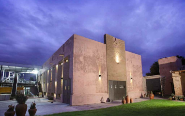 Panorámica del edificio de bodega