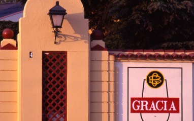 Entrada a la bodega