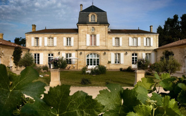 Vista de la bodega Chateau Les Grands Marechaux