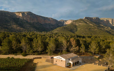 Exterior de la bodega