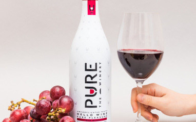 Color intenso de Pure The Winery tinto