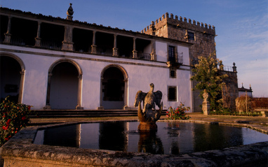 La torre restaurada en el siglo XV