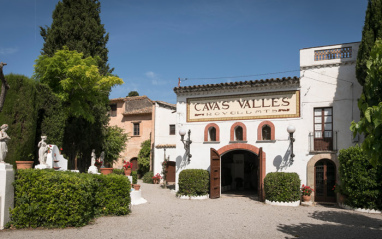 Fachada principal de Cava Rovellats