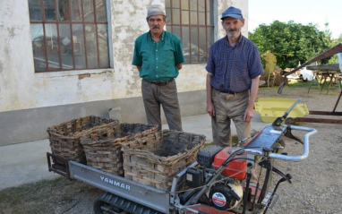 Agricultores de bodega Toso